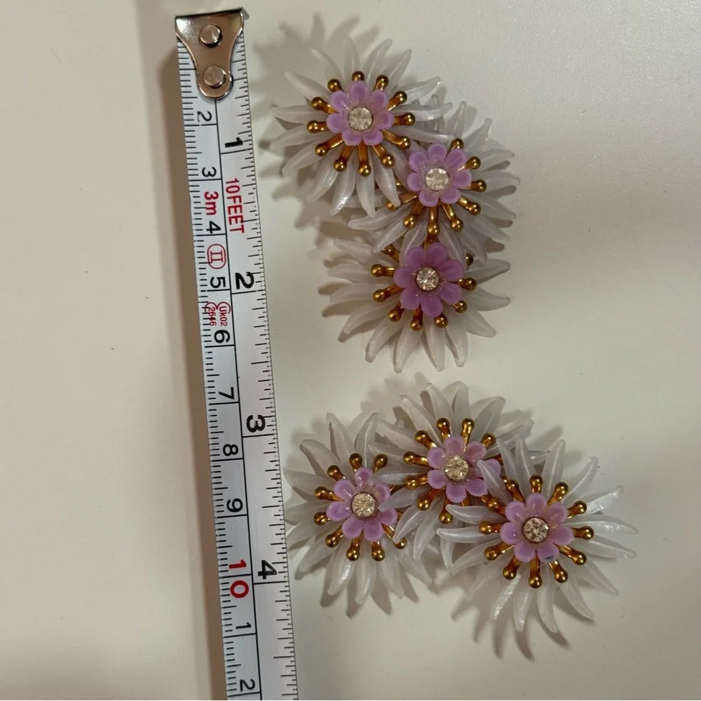 Vintage 1940 50 Oversized Plastic Lavender Fairycore clip ear crawler earrings - Picture 8 of 17